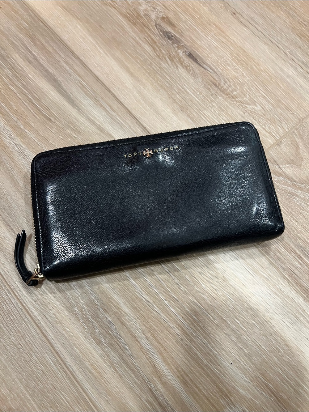 Tory Burch Black Leather Zip Wallet with Gold Logo